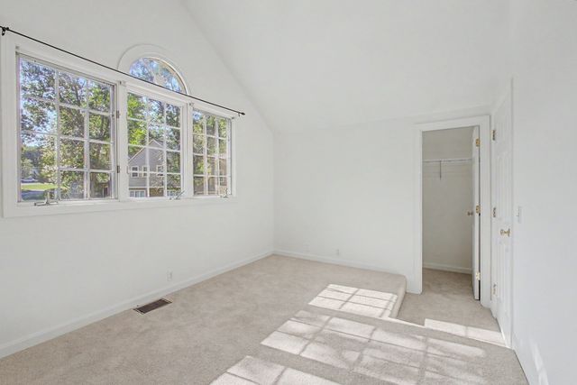 6 Lilac Ct 6, Hopkinton, MA 01748