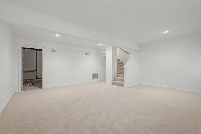 6 Lilac Ct 6, Hopkinton, MA 01748