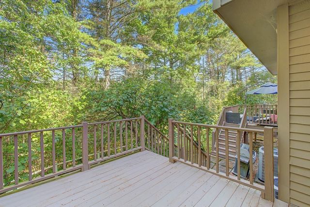 6 Lilac Ct 6, Hopkinton, MA 01748