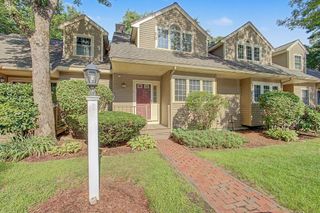 6 Lilac Ct 6, Hopkinton, MA 01748