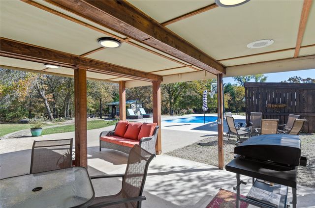 6702 State Highway 59 N, Bowie, TX 76230