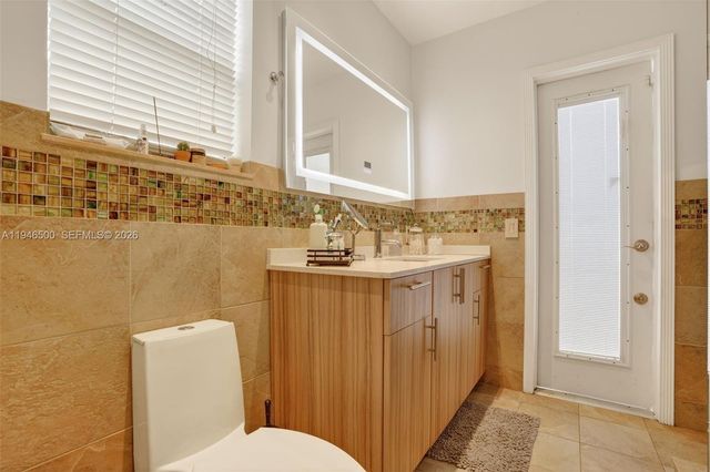 4710 Grant St, Hollywood, FL 33021