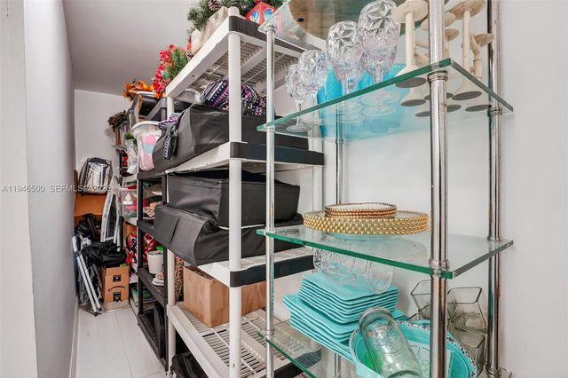 4710 Grant St, Hollywood, FL 33021