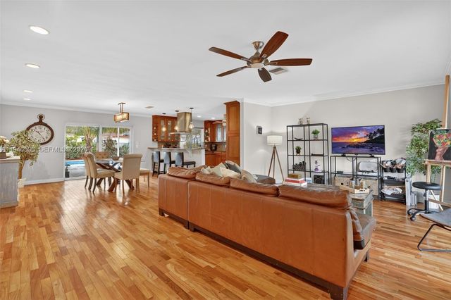 4710 Grant St, Hollywood, FL 33021