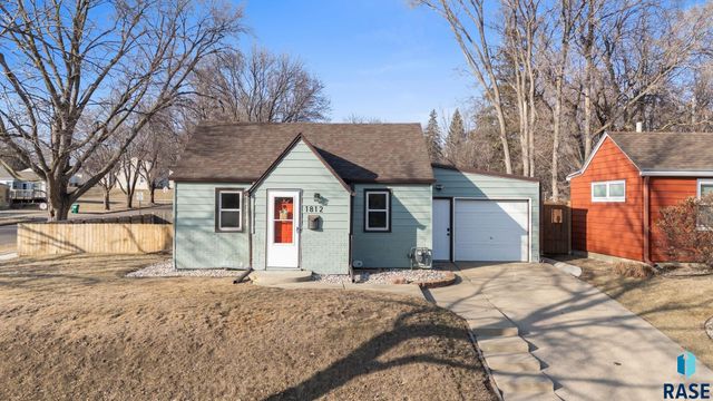 1812 W 28th St Street, Sioux Falls, SD 57105