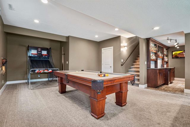 4301 Granite Ridge Road, Cedar Falls, IA 50613