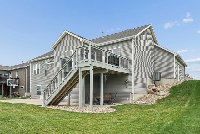 4301 Granite Ridge Road, Cedar Falls, IA 50613