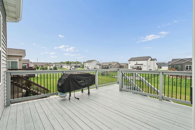 4301 Granite Ridge Road, Cedar Falls, IA 50613