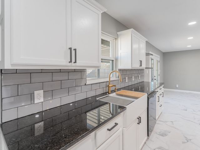 709 E Clay Street, Bowie, TX 76230