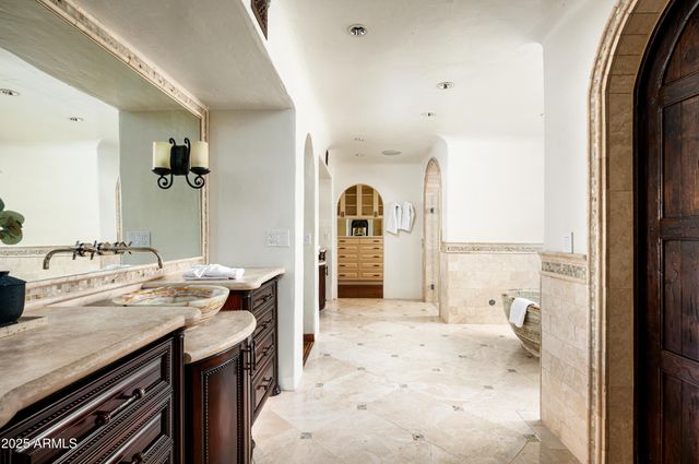 6019 N 62ND Place, Paradise Valley, AZ 85253