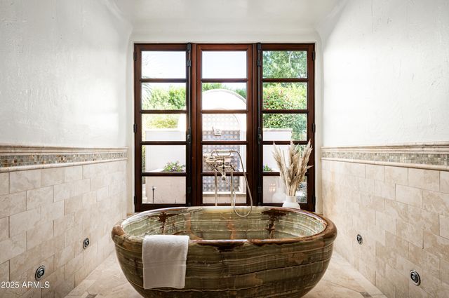 6019 N 62ND Place, Paradise Valley, AZ 85253