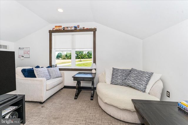 11803 DORCHESTER CT, Smithsburg, MD 21783