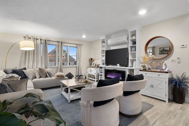 26 Clay Ave, Everett, MA 02149