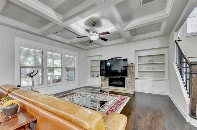 4922 Park Vale Drive, Sugar Hill, GA 30518
