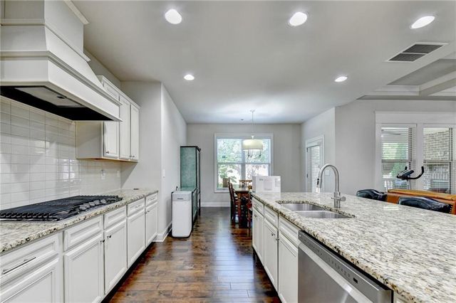 4922 Park Vale Drive, Sugar Hill, GA 30518