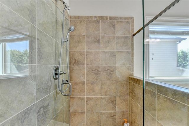 4922 Park Vale Drive, Sugar Hill, GA 30518