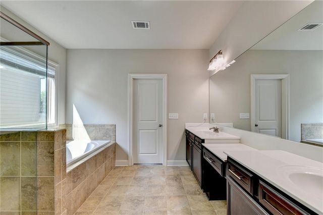 4922 Park Vale Drive, Sugar Hill, GA 30518