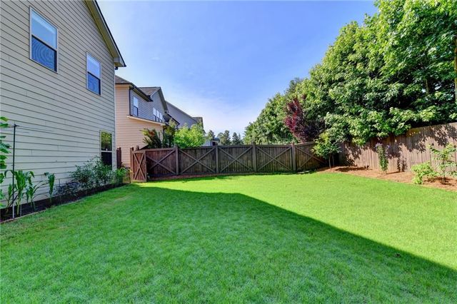 4922 Park Vale Drive, Sugar Hill, GA 30518