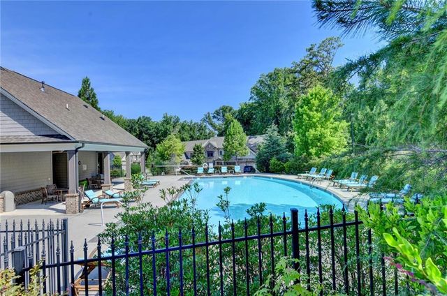 4922 Park Vale Drive, Sugar Hill, GA 30518