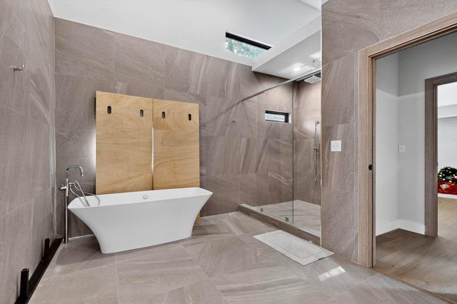 8839 Southern Shore Court, Kemp, TX 75143