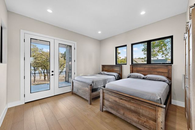 8839 Southern Shore Court, Kemp, TX 75143