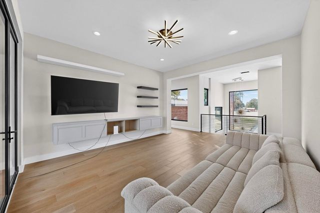 8839 Southern Shore Court, Kemp, TX 75143