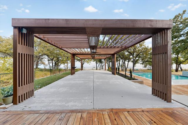 8839 Southern Shore Court, Kemp, TX 75143