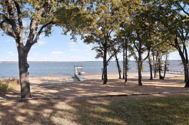 8839 Southern Shore Court, Kemp, TX 75143