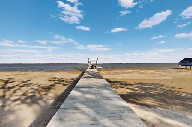 8839 Southern Shore Court, Kemp, TX 75143