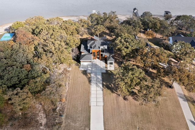 8839 Southern Shore Court, Kemp, TX 75143