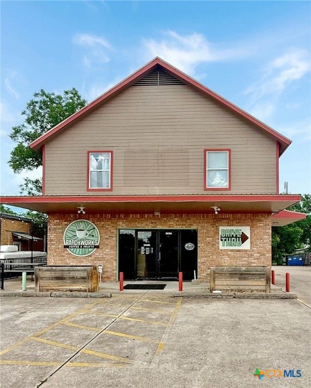 303 S Commerce Street, Granger, TX 76530
