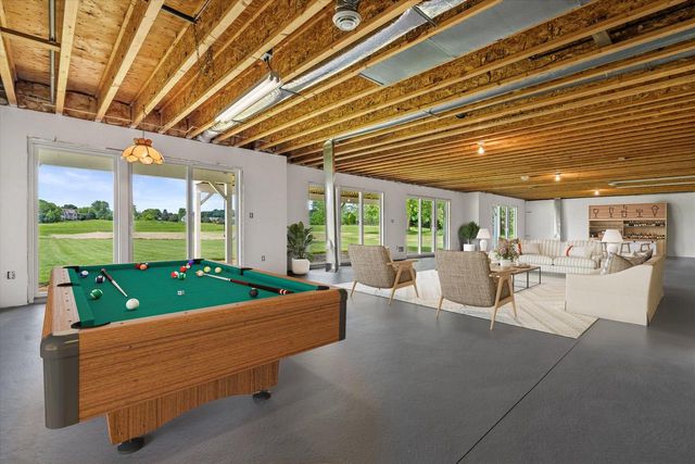 219 Muirfield COURT, North Prairie, WI 53153