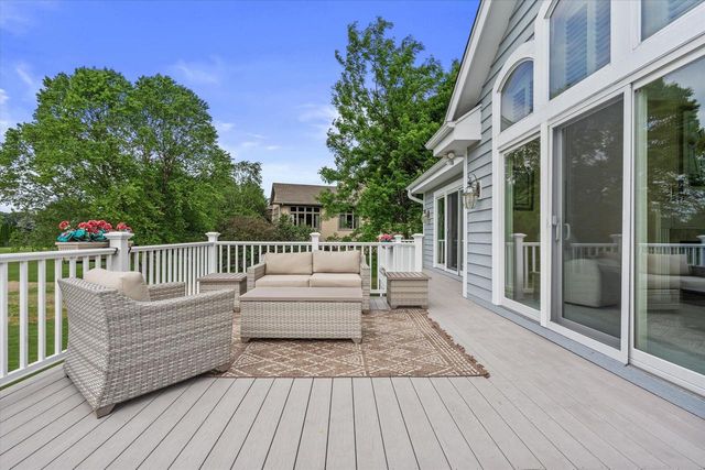 219 Muirfield COURT, North Prairie, WI 53153