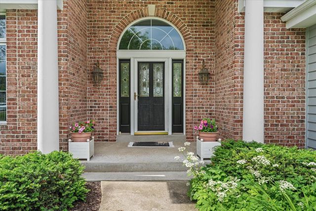 219 Muirfield COURT, North Prairie, WI 53153