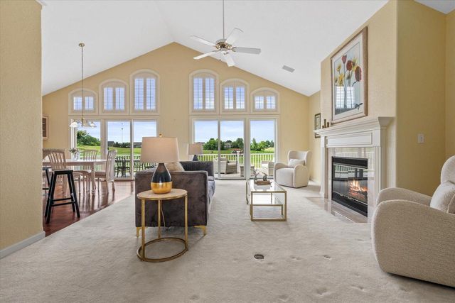 219 Muirfield COURT, North Prairie, WI 53153