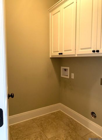 11016 Hillpark Ave, Baton Rouge, LA 70810