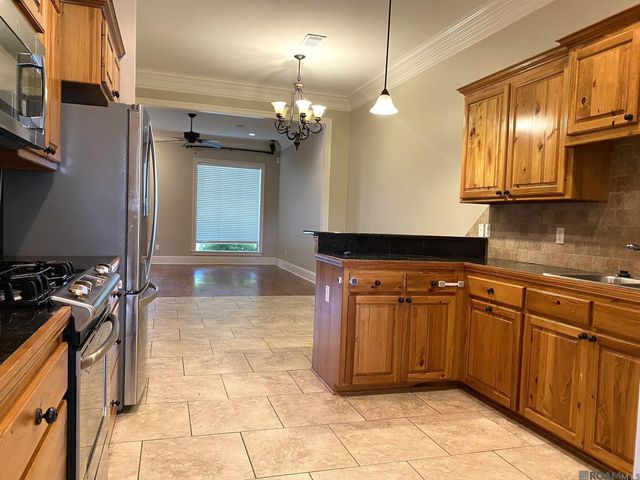 11016 Hillpark Ave, Baton Rouge, LA 70810