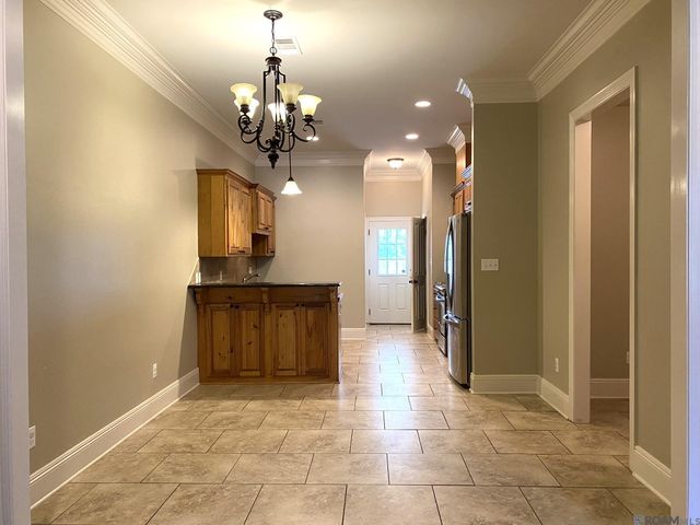 11016 Hillpark Ave, Baton Rouge, LA 70810