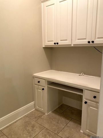 11016 Hillpark Ave, Baton Rouge, LA 70810