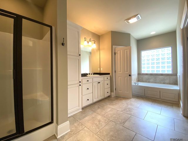 11016 Hillpark Ave, Baton Rouge, LA 70810