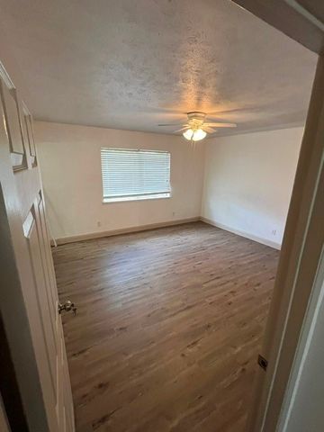5217 Gates Drive, The Colony, TX 75056