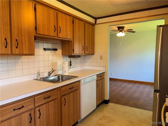16 Sunset, Tonawanda, NY 14150