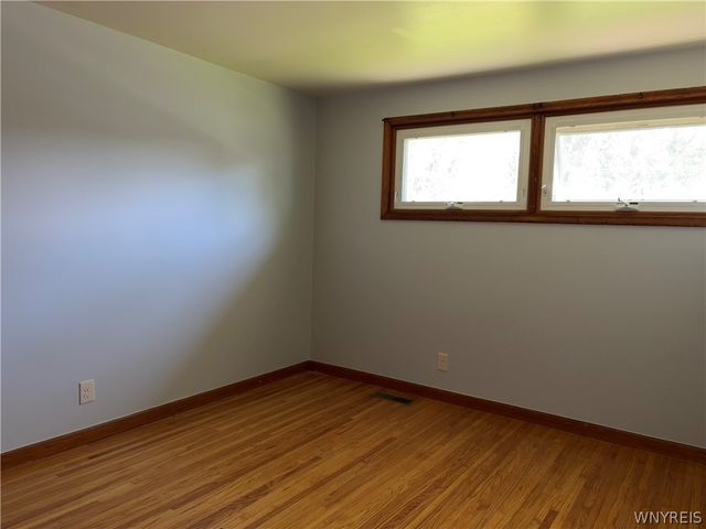 16 Sunset, Tonawanda, NY 14150