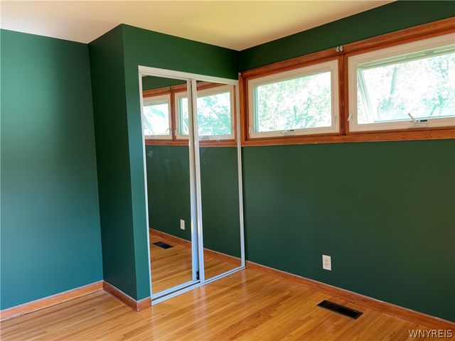 16 Sunset, Tonawanda, NY 14150