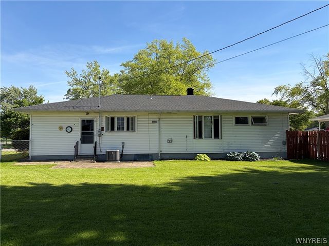 16 Sunset, Tonawanda, NY 14150