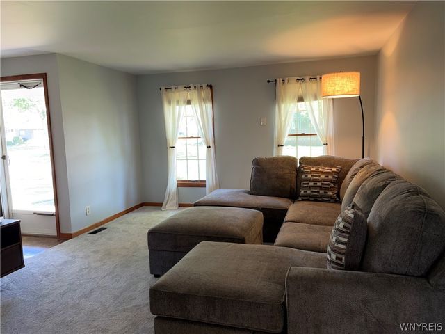 16 Sunset, Tonawanda, NY 14150