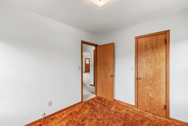 676 E Oak Street, Juneau, WI 53039
