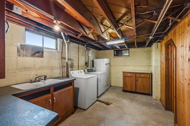 676 E Oak Street, Juneau, WI 53039
