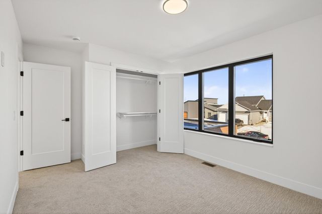 9933 14th Circle NE, Saint Michael, MN 55376