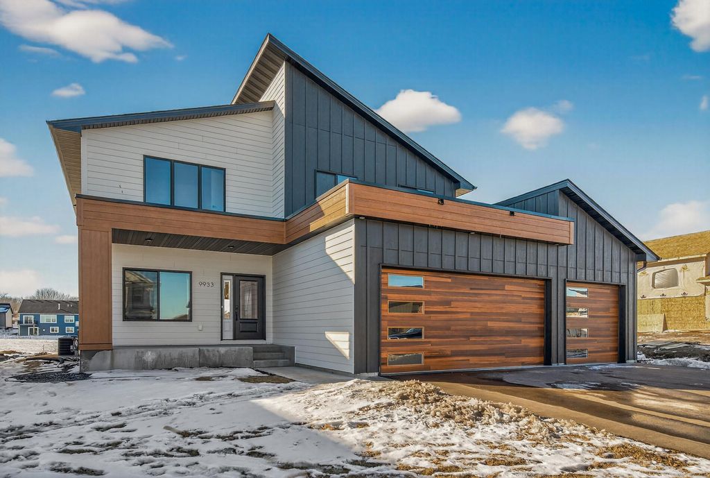 9933 14th Circle NE, Saint Michael, MN 55376